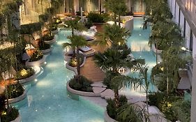 Panwaburi Beachfront Resort